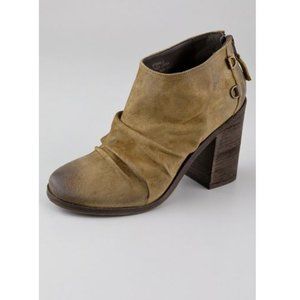 Boutique 9 distressed suede block heel booties NEW, 7.5
